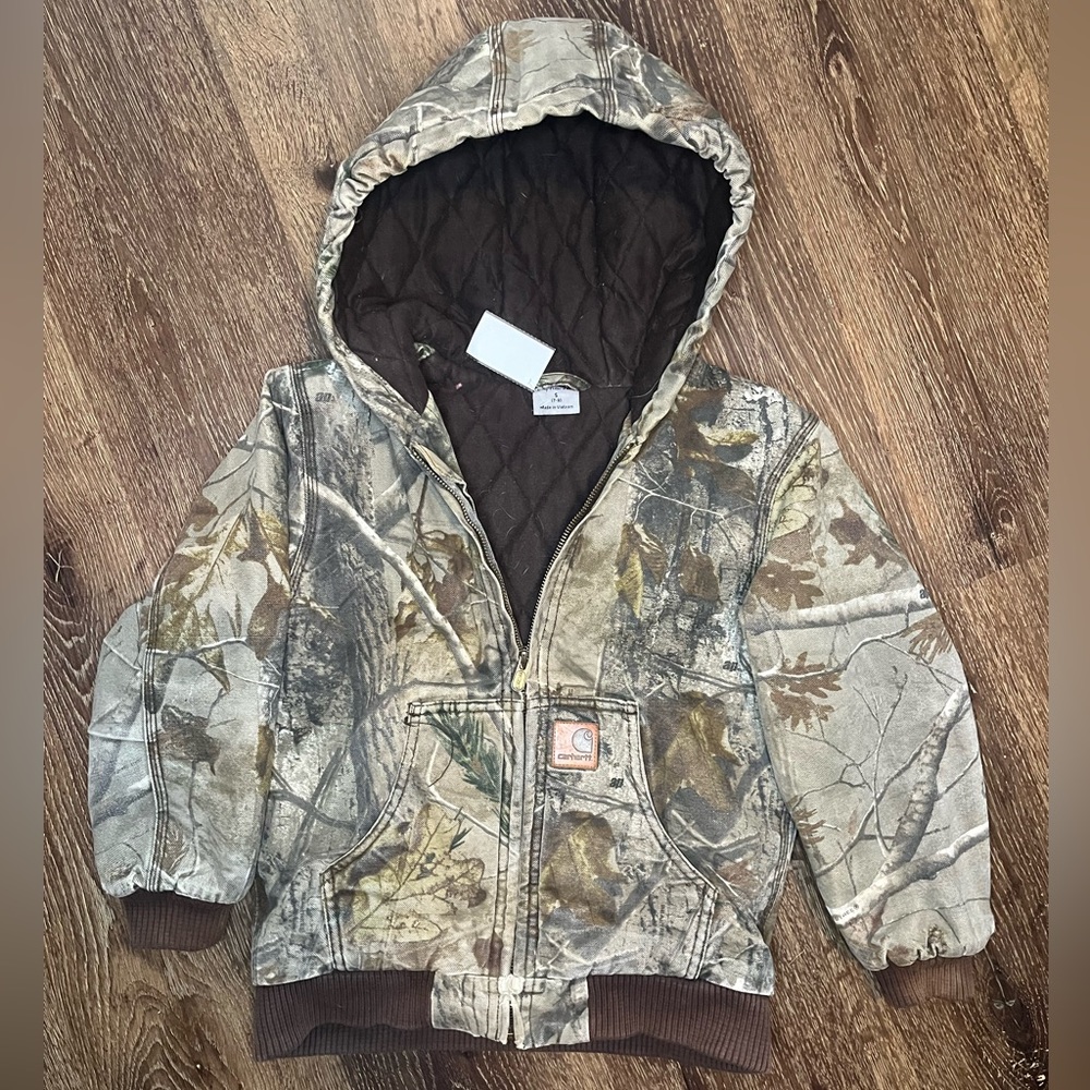 Camouflage Carhartt jacket kids small size 7/8